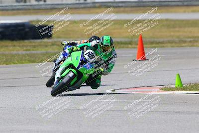 media/Apr-23-2022-Fastrack Riders (Sat) [[cb2d6ae73d]]/LEVEL 4/1PM TURN 6 OUTSIDE/